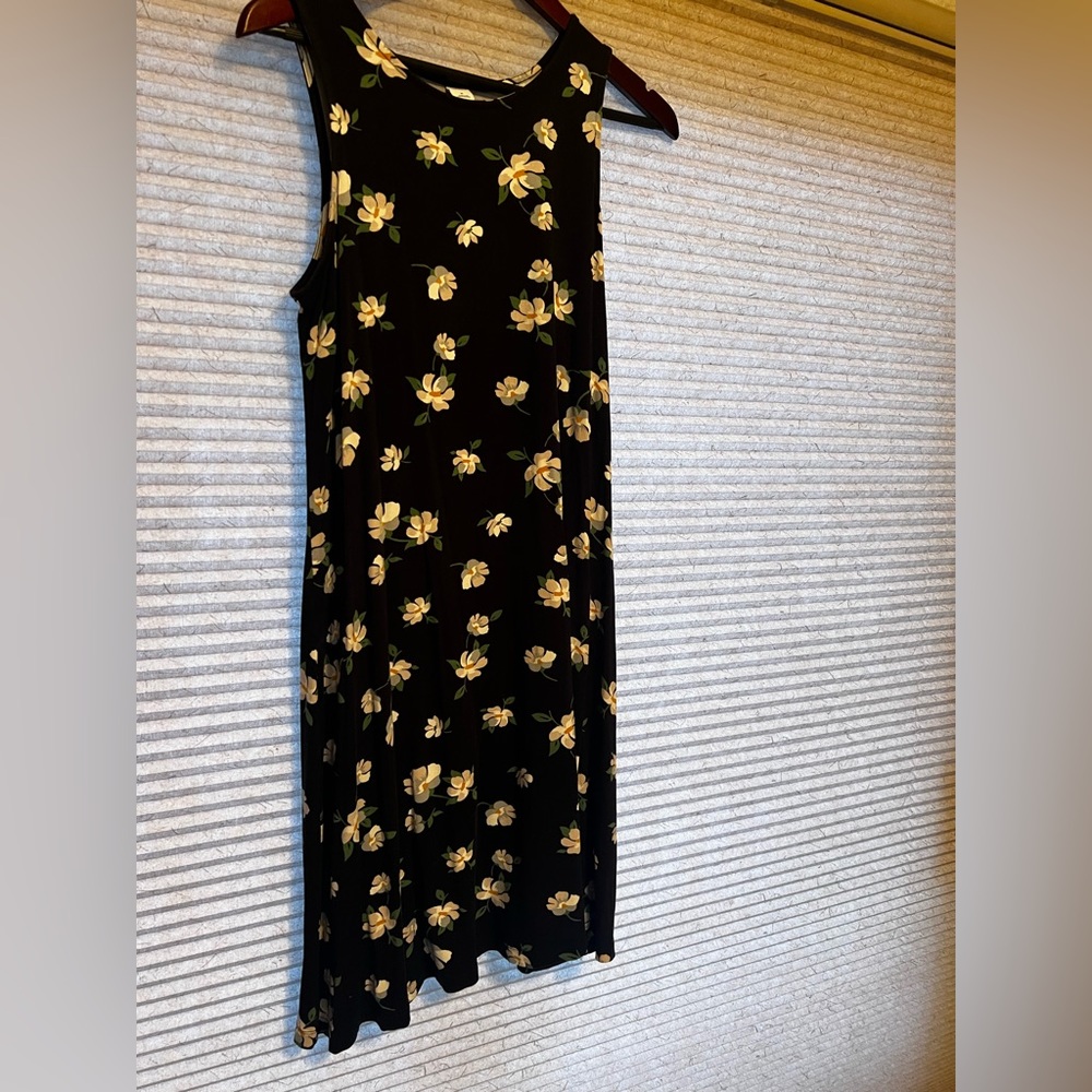 Old Navy sun dress navy blue with flowers. Rayon fabric with spandex.